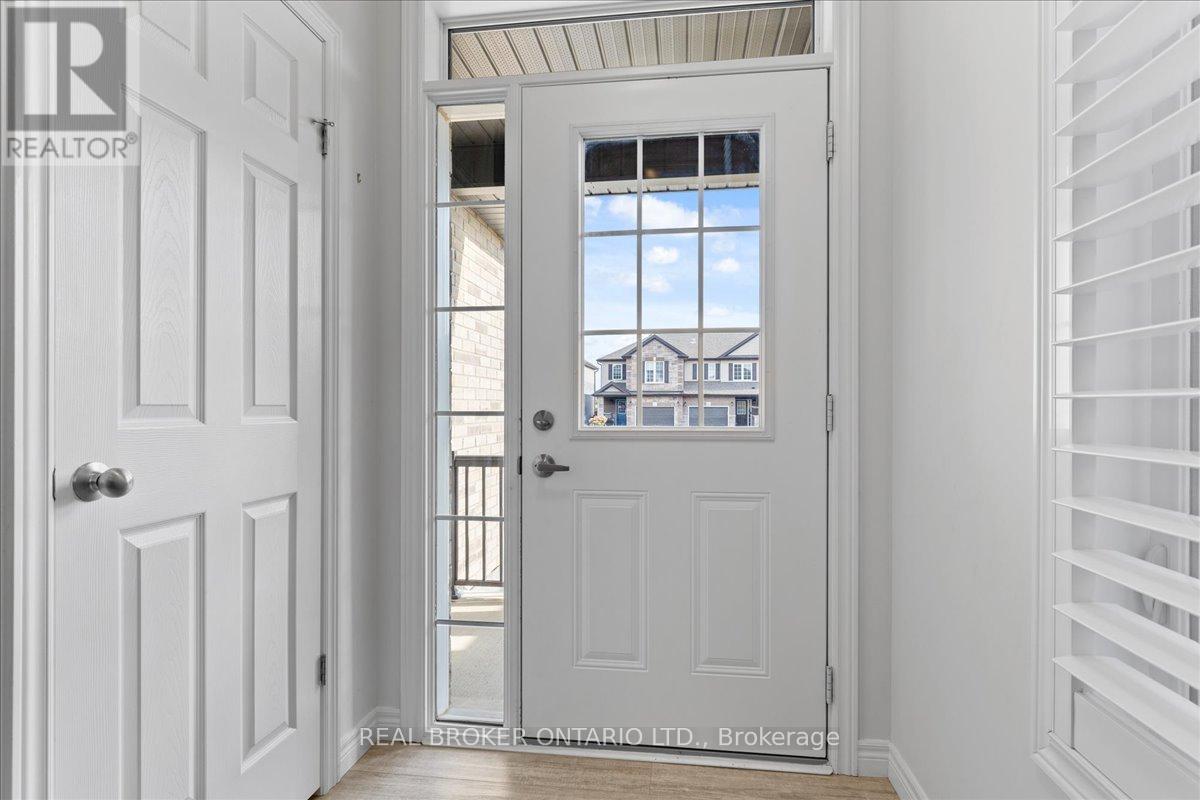 Property at 48 ARLINGTON PARKWAY image 4