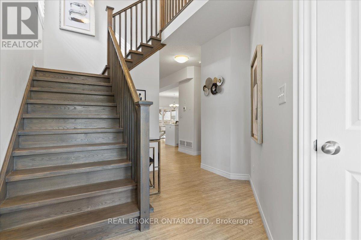 Property at 48 ARLINGTON PARKWAY image 5