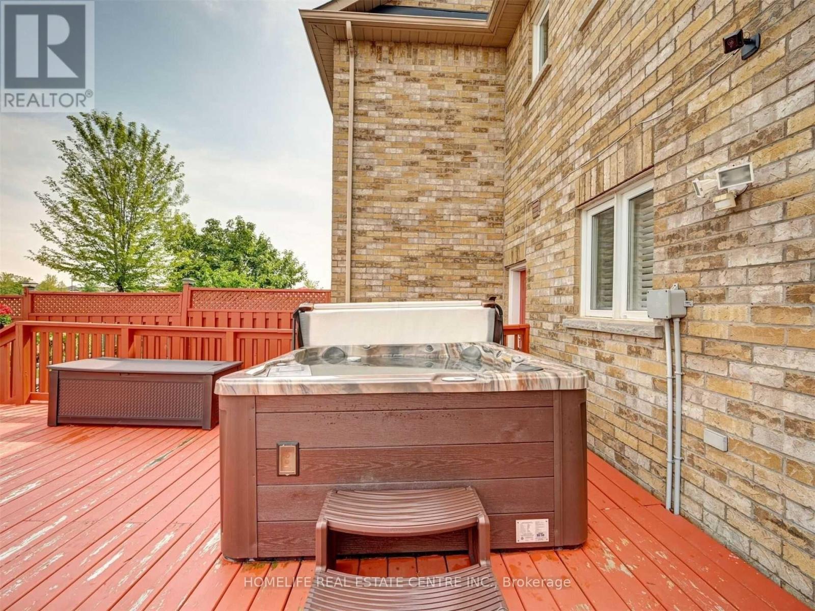 77 Beavervalley Drive, Brampton, Ontario  L7A 3R3 - Photo 31 - W12090478