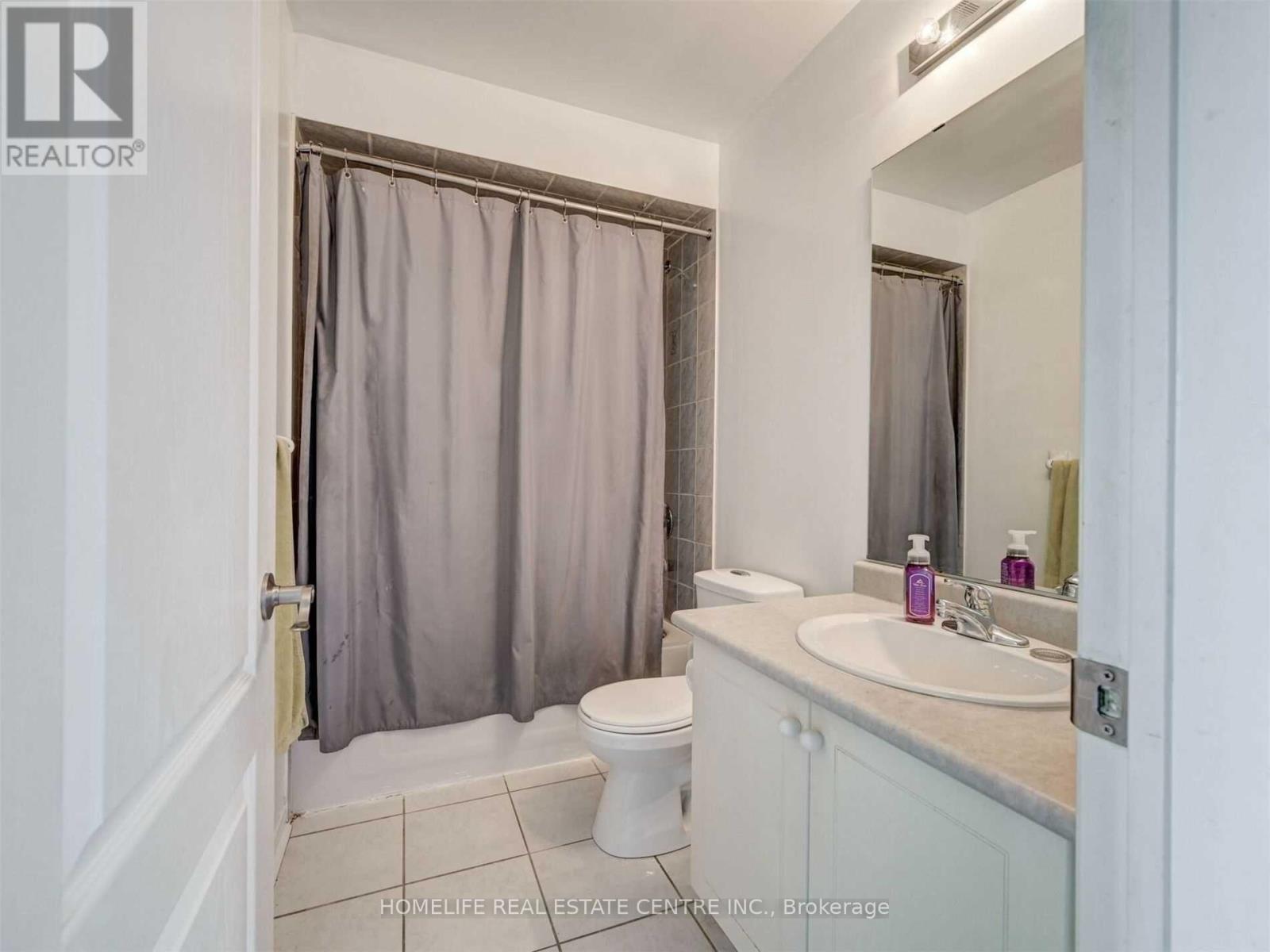 77 Beavervalley Drive, Brampton, Ontario  L7A 3R3 - Photo 26 - W12090478