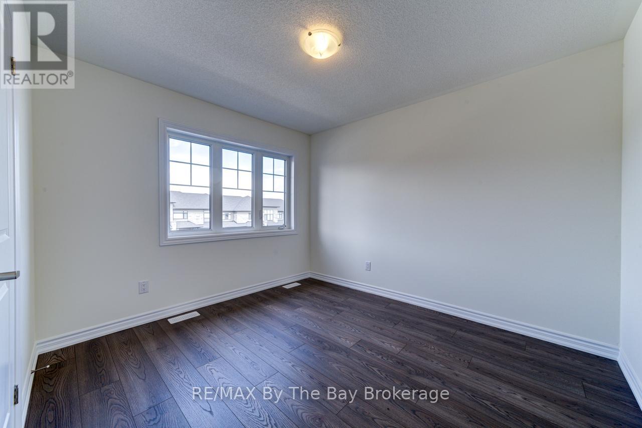 8 Frederica Crescent, Wasaga Beach, Ontario  L9Z 0N1 - Photo 22 - S12091283