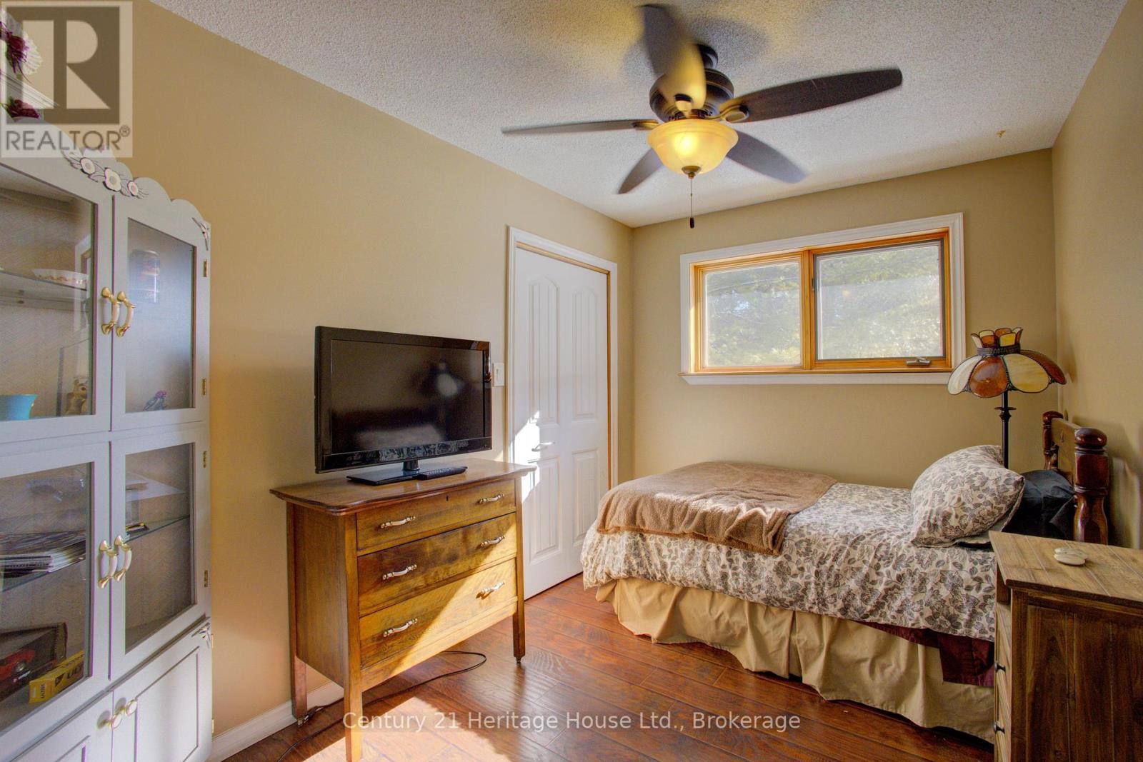 473480 Camp Oliver Road, West Grey, Ontario  N0C 1K0 - Photo 15 - X12091267