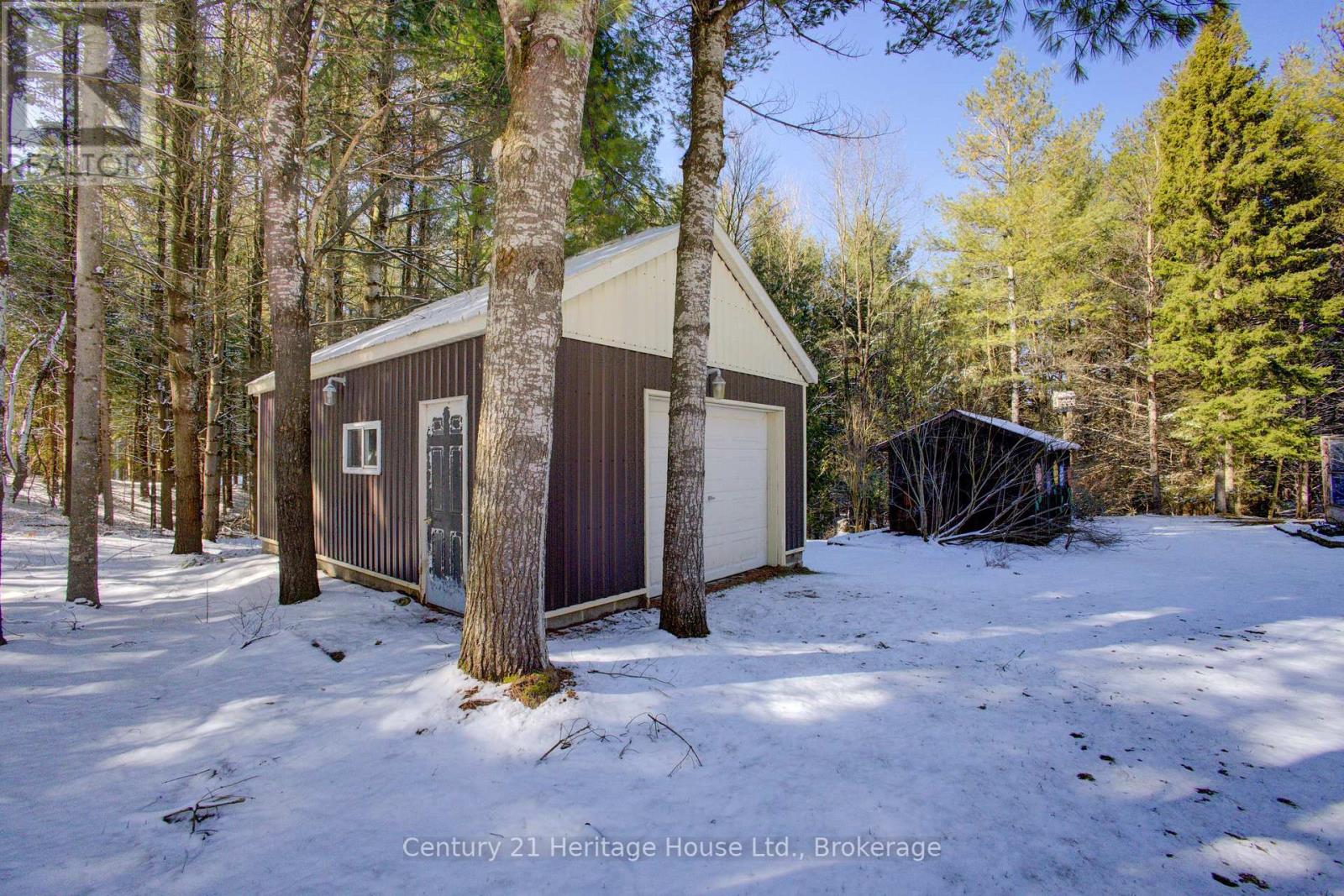 473480 Camp Oliver Road, West Grey, Ontario  N0C 1K0 - Photo 31 - X12091267