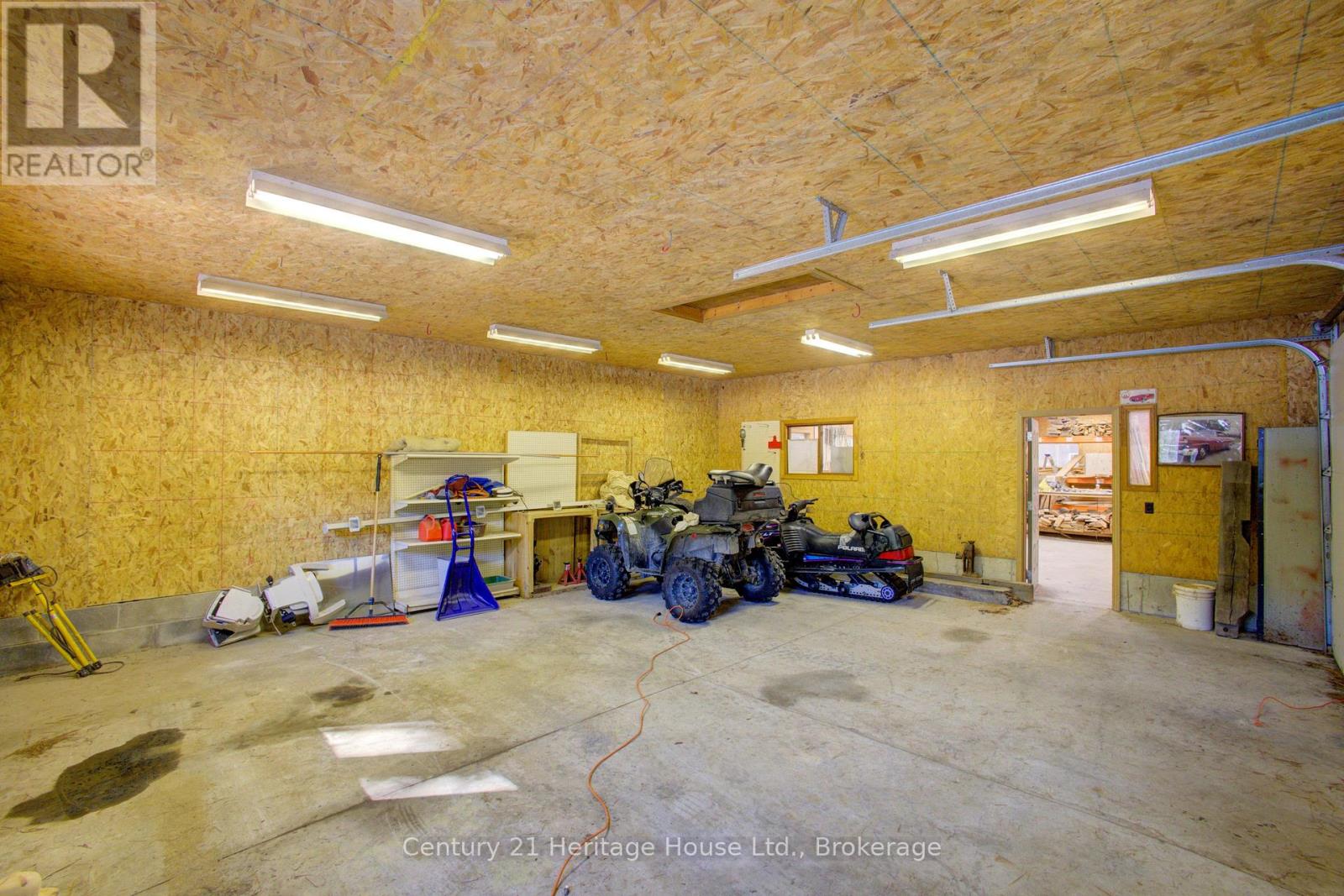 473480 Camp Oliver Road, West Grey, Ontario  N0C 1K0 - Photo 39 - X12091267