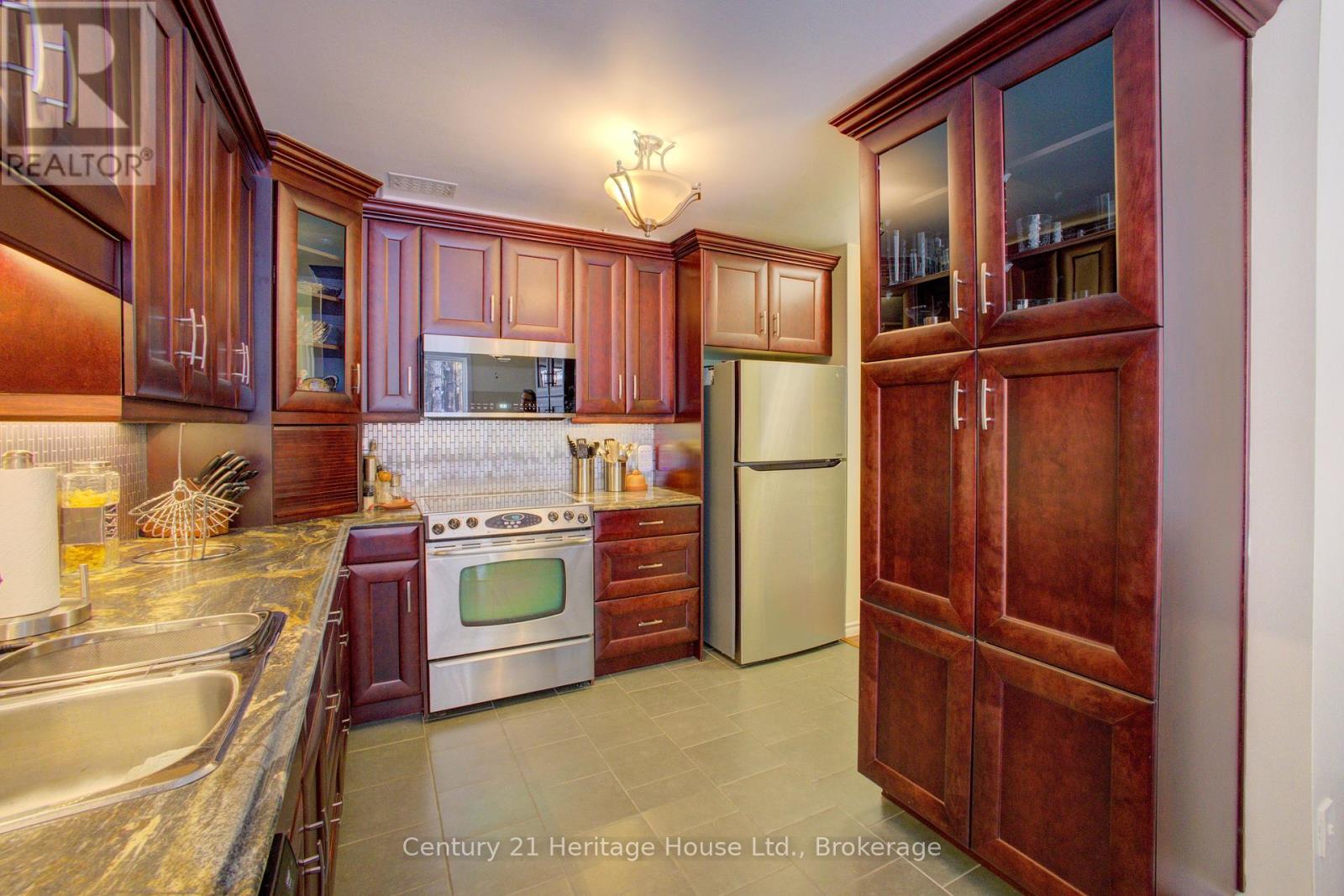473480 Camp Oliver Road, West Grey, Ontario  N0C 1K0 - Photo 8 - X12091267