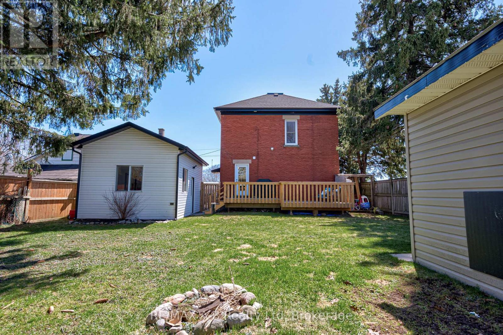 2 Loveys Street E, East Zorra-Tavistock, Ontario  N0J 1L0 - Photo 41 - X12091280