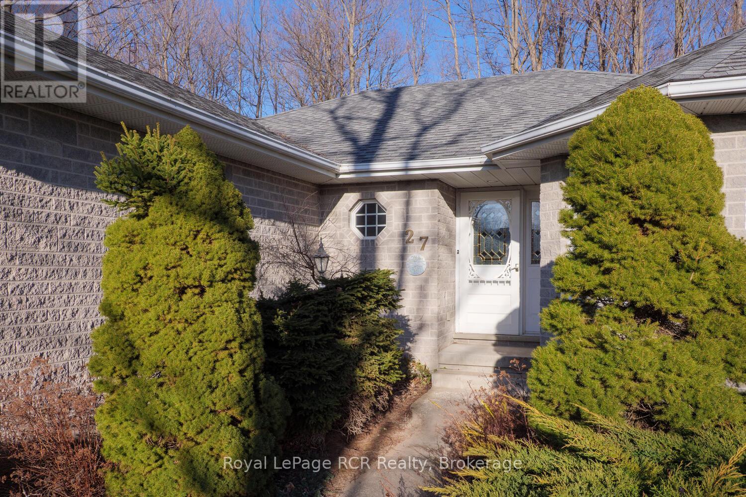 27 Carson Lake Crescent, South Bruce Peninsula, Ontario  N0H 2G0 - Photo 2 - X12091282