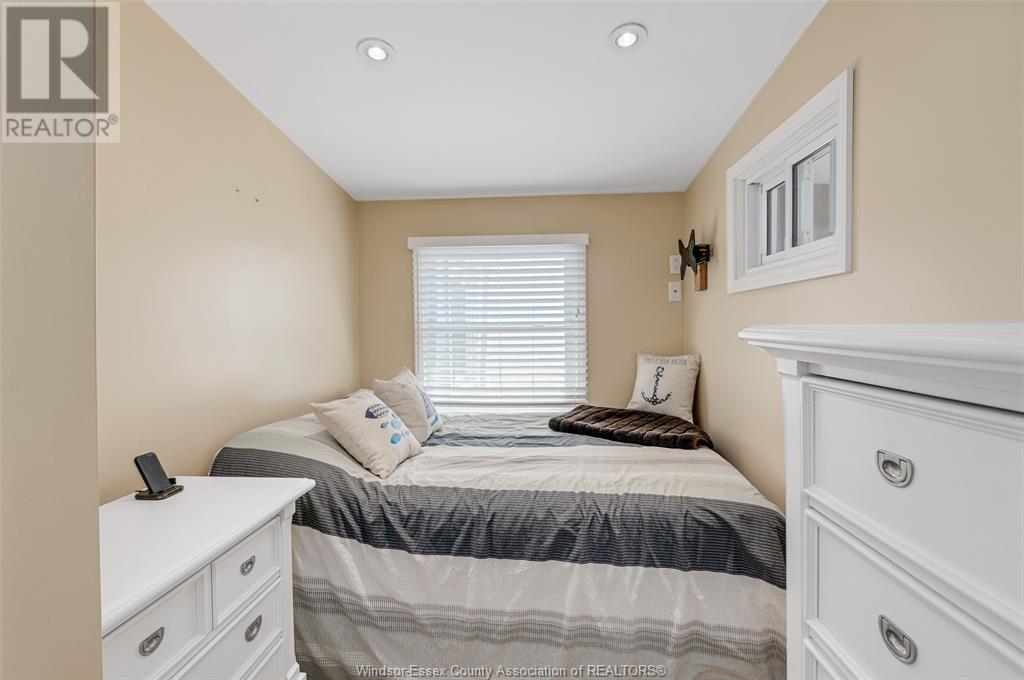 Property at 994 POINT PELEE DRIVE image 5