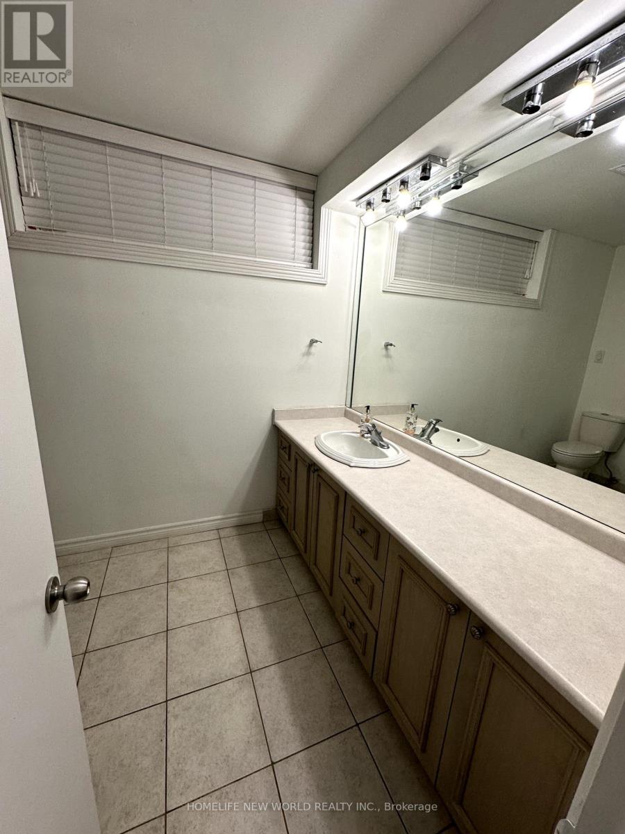 119 Burbank Drive, Toronto, Ontario  M2K 1N6 - Photo 10 - C12091258