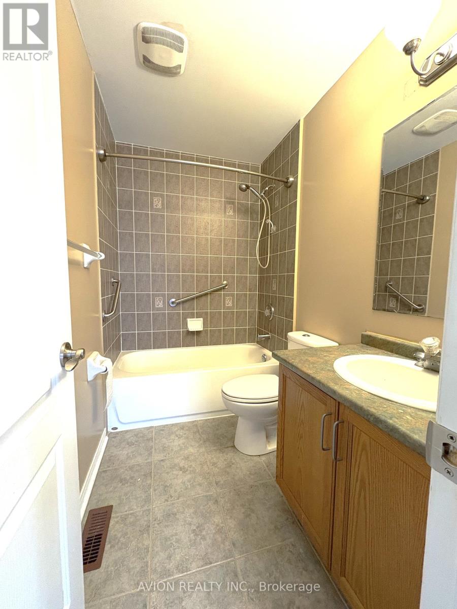 Main&second Floors - 428 Bur Oak Avenue, Markham, Ontario  L6C 2S1 - Photo 11 - N12091275
