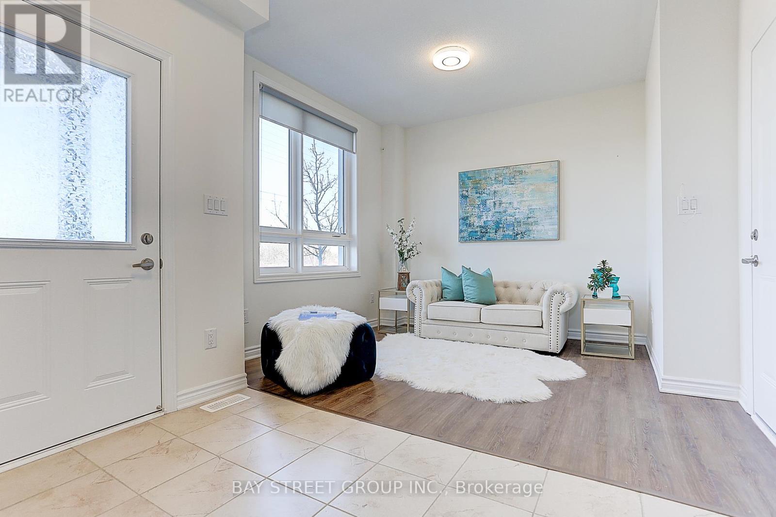 12 Chicago Lane, Markham, Ontario  L6E 0V6 - Photo 4 - N12091294