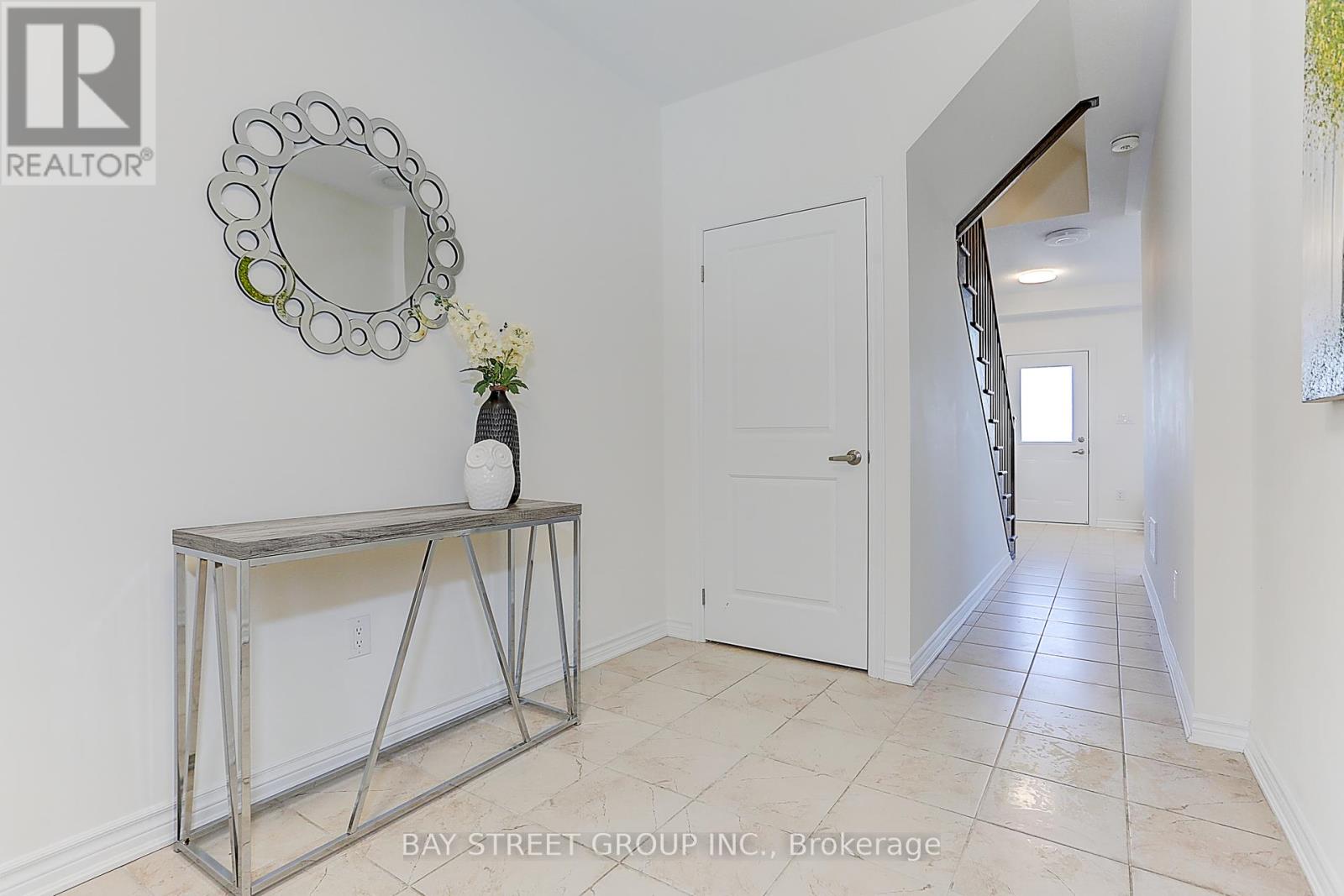 12 Chicago Lane, Markham, Ontario  L6E 0V6 - Photo 6 - N12091294
