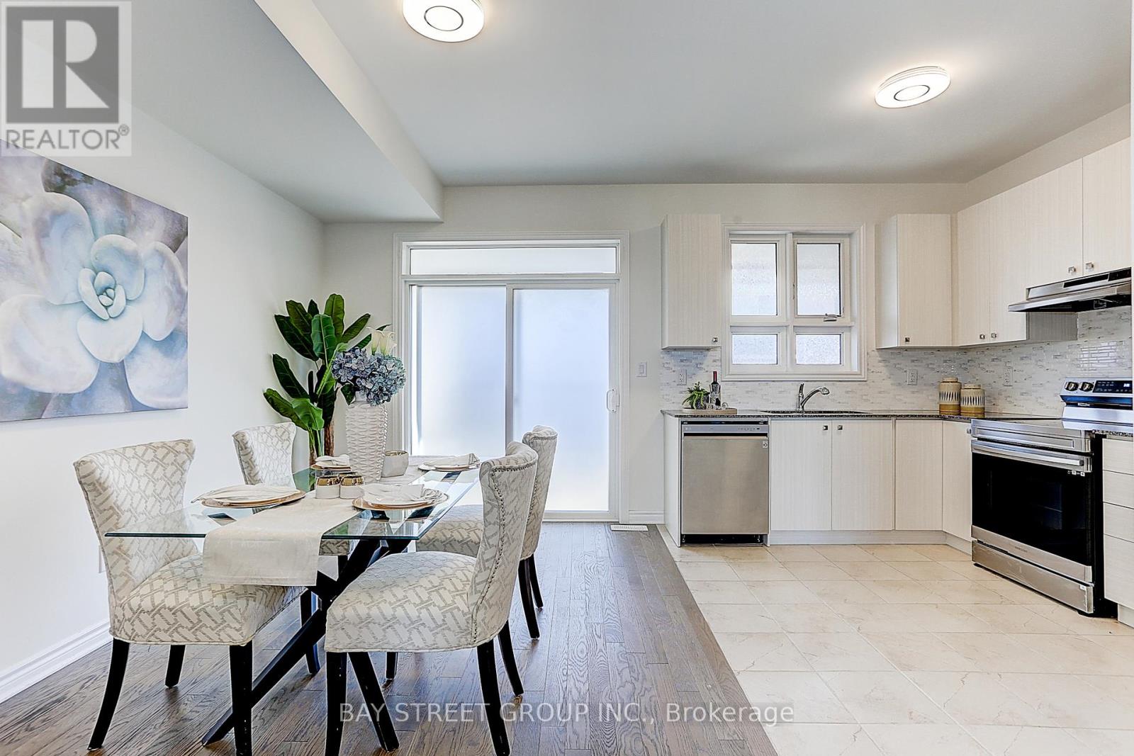 12 Chicago Lane, Markham, Ontario  L6E 0V6 - Photo 8 - N12091294