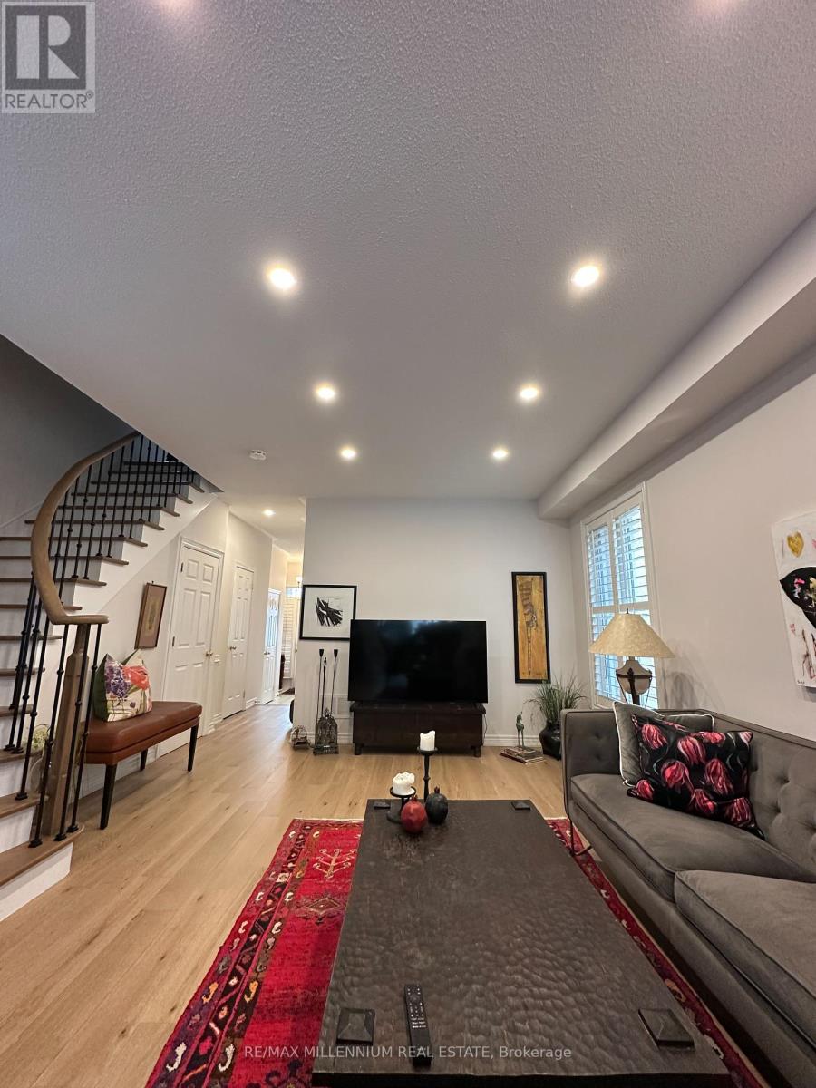 Property at 72 SIR SANFORD FLEMING WAY image 3