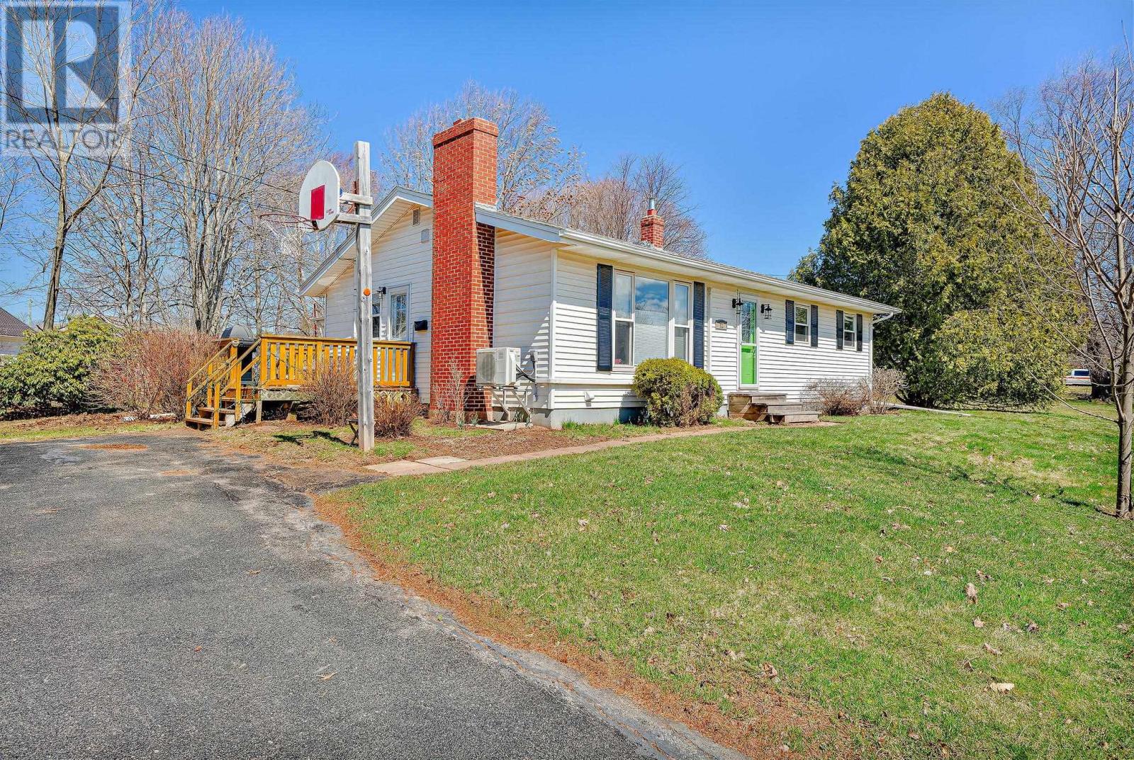 Property at 12 PONDSIDE Court image 2