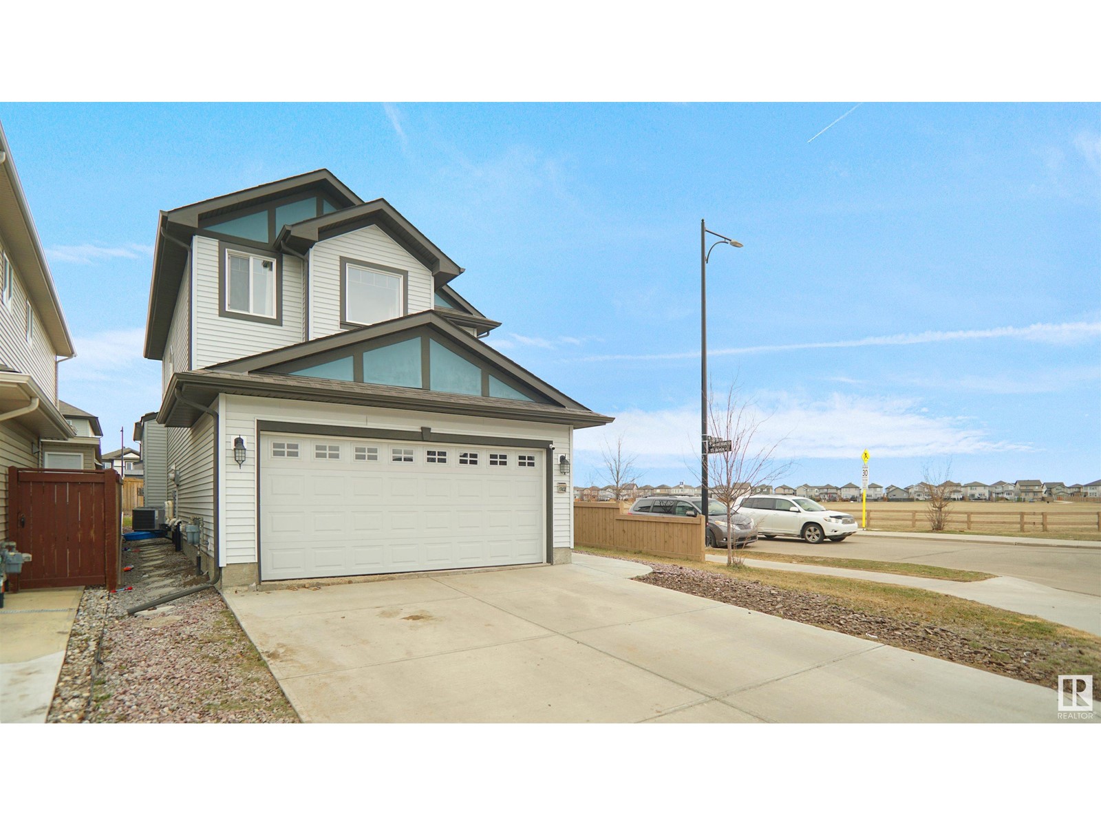 17432 120 St Nw Nw, Edmonton, Alberta  T5X 0K6 - Photo 2 - E4431661