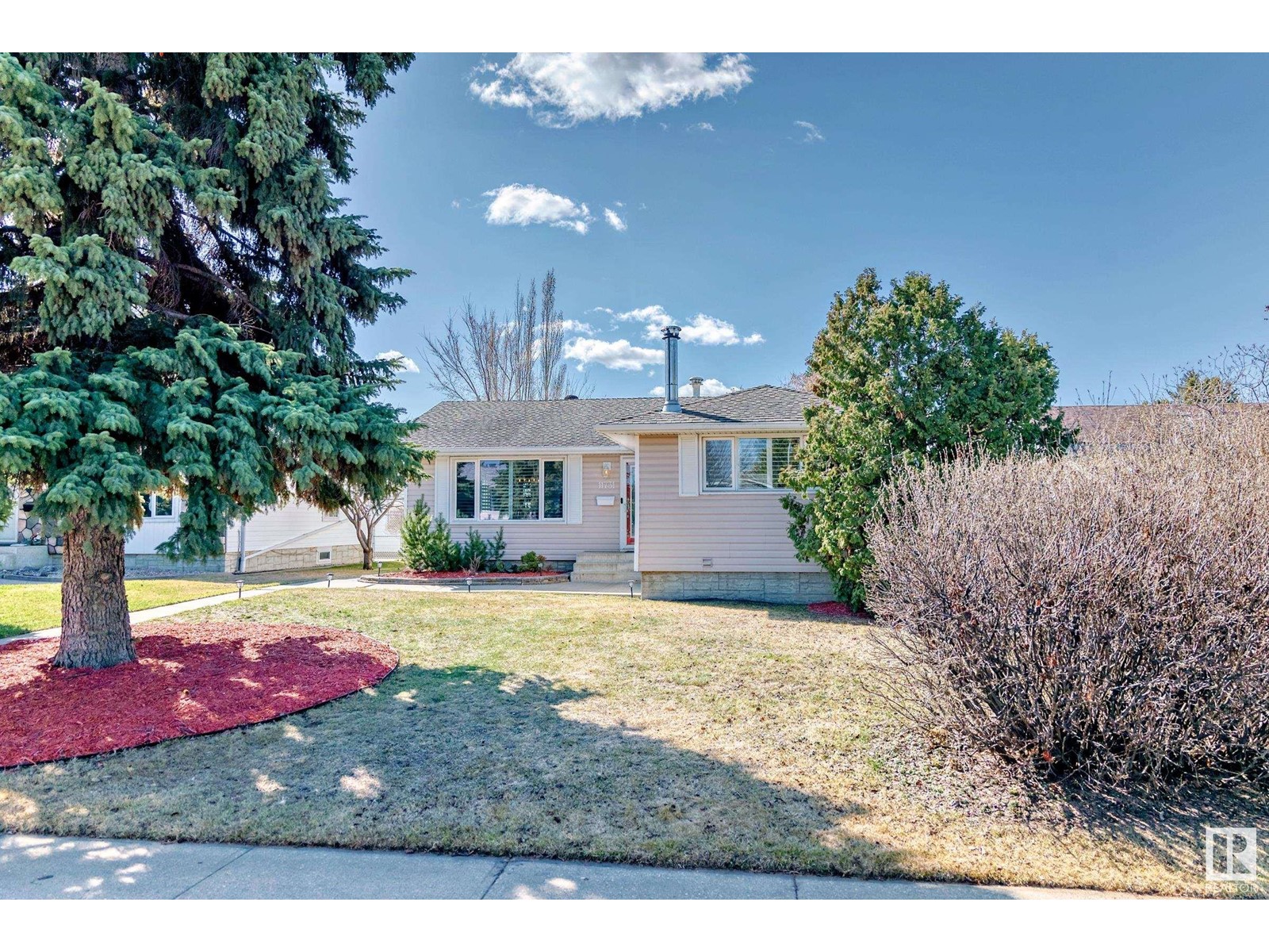 Property at 11731 38A AV NW image 1
