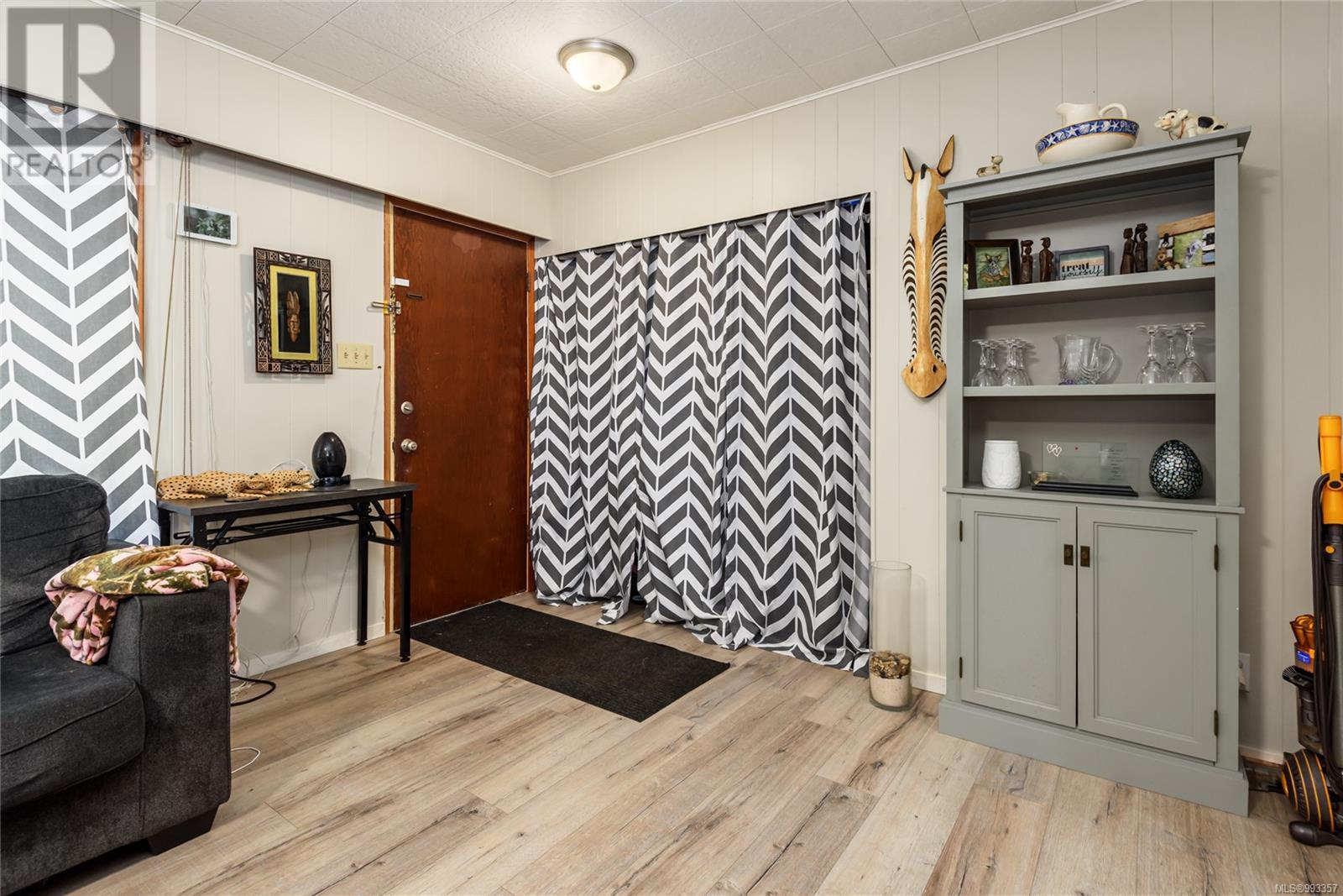 Property at 340 Harrogate Rd image 4
