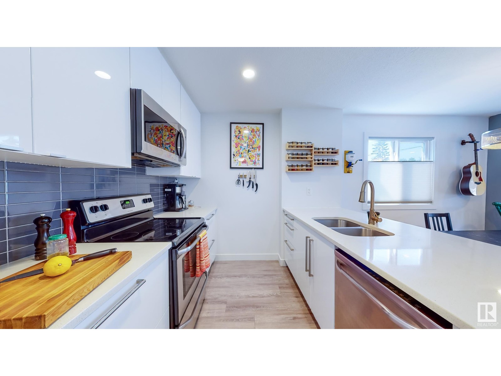 Property at #2 11630 92 ST NW image 4