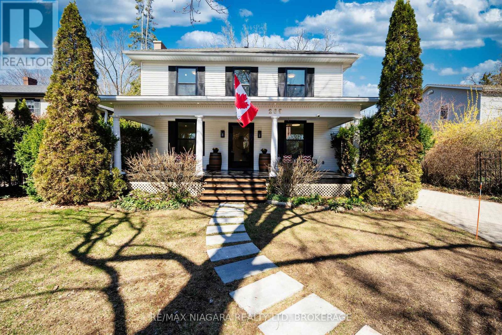 Property at 269 KING STREET image 2