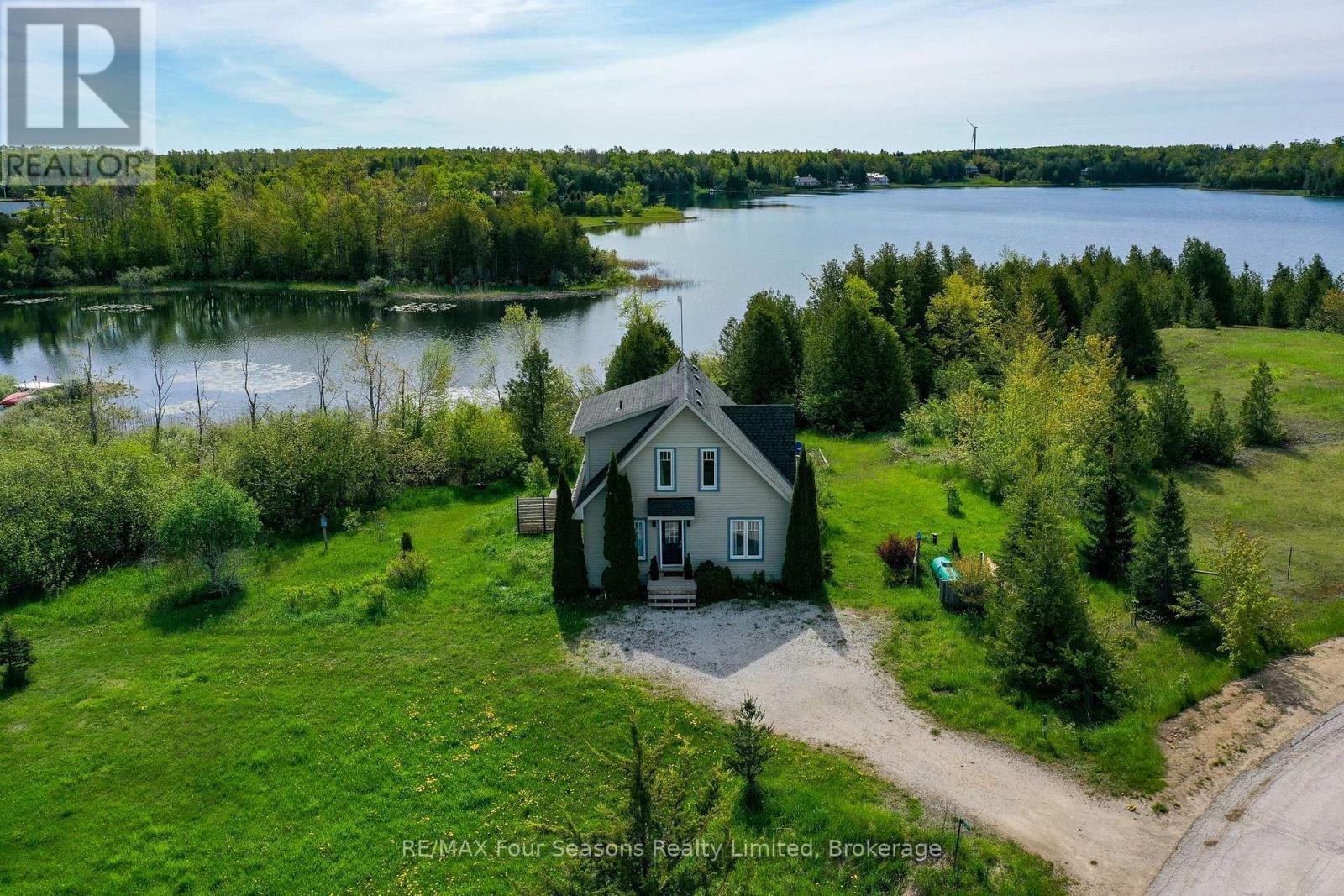 139 Young Drive, Grey Highlands, Ontario  N0C 1M0 - Photo 3 - X12088836