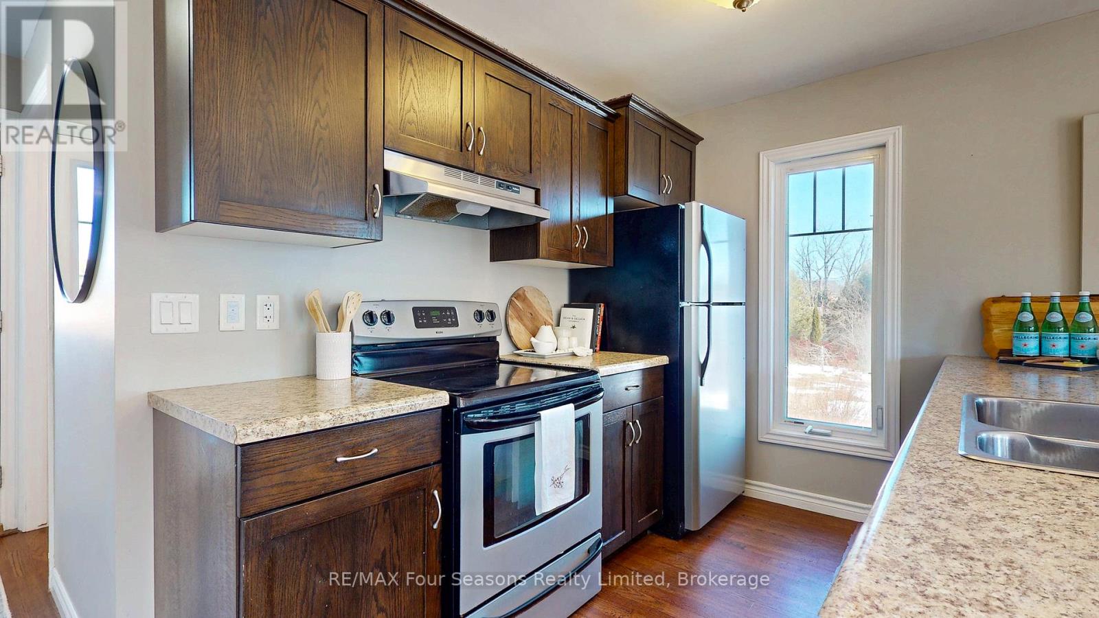 139 Young Drive, Grey Highlands, Ontario  N0C 1M0 - Photo 11 - X12088836
