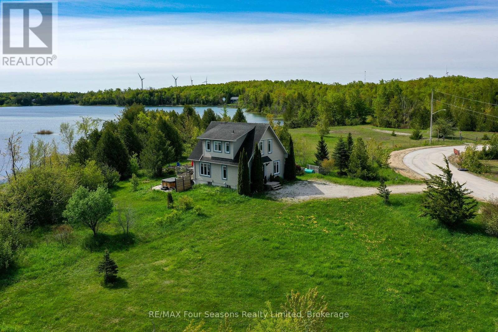 139 Young Drive, Grey Highlands, Ontario  N0C 1M0 - Photo 29 - X12088836