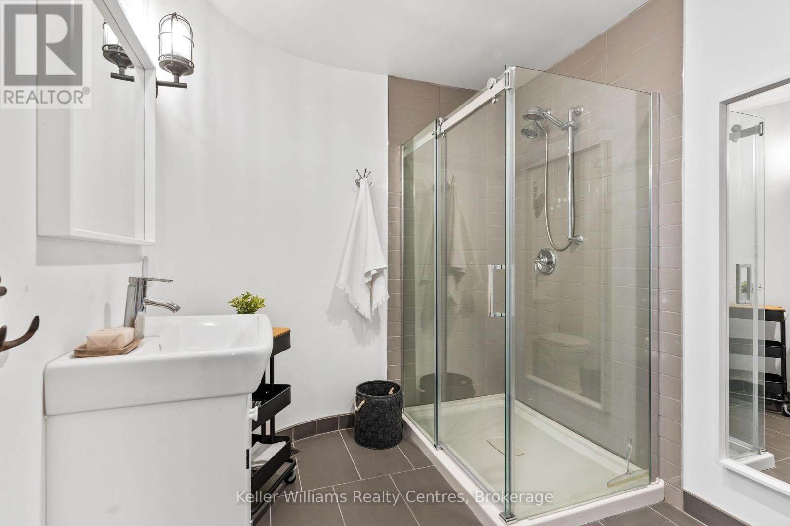 17 Thomas Street, South Bruce Peninsula, Ontario  N0H 2T0 - Photo 32 - X12090090