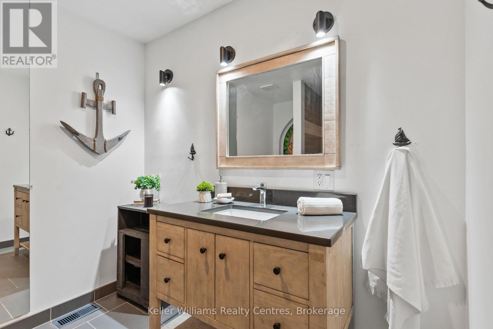 17 Thomas Street, South Bruce Peninsula, Ontario  N0H 2T0 - Photo 35 - X12090090