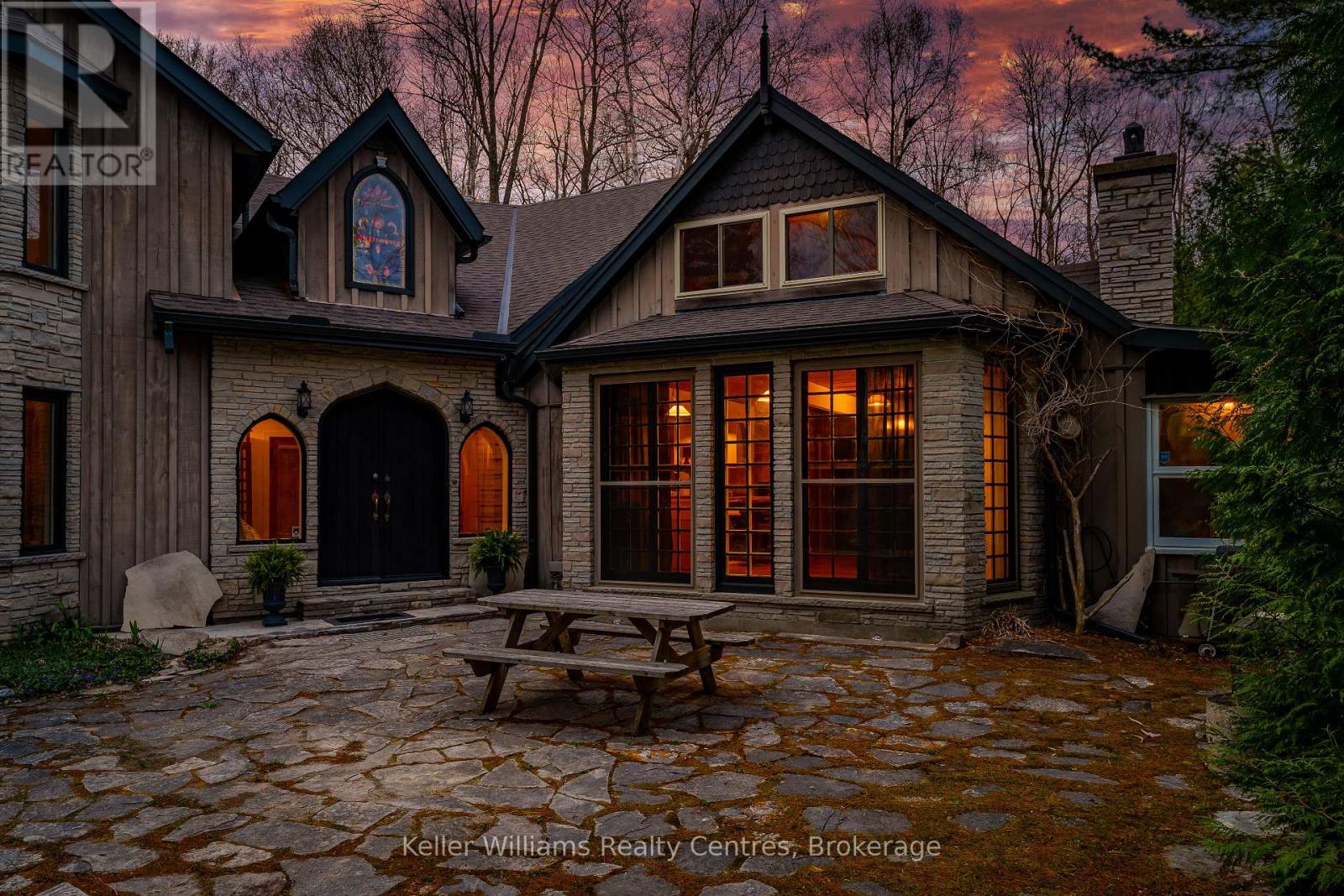 17 Thomas Street, South Bruce Peninsula, Ontario  N0H 2T0 - Photo 4 - X12090090