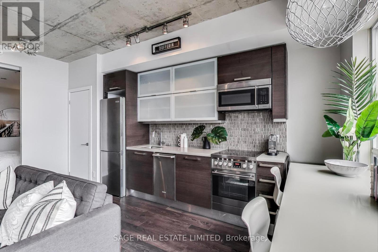 604 - 1205 Queen Street W, Toronto, Ontario  M6K 1L2 - Photo 7 - C12091323