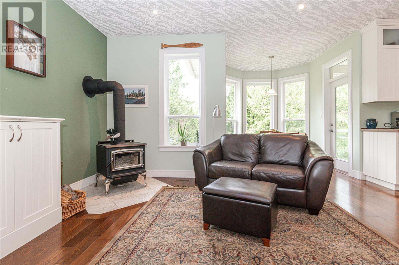 Property at 2658 Courtney Way image 2