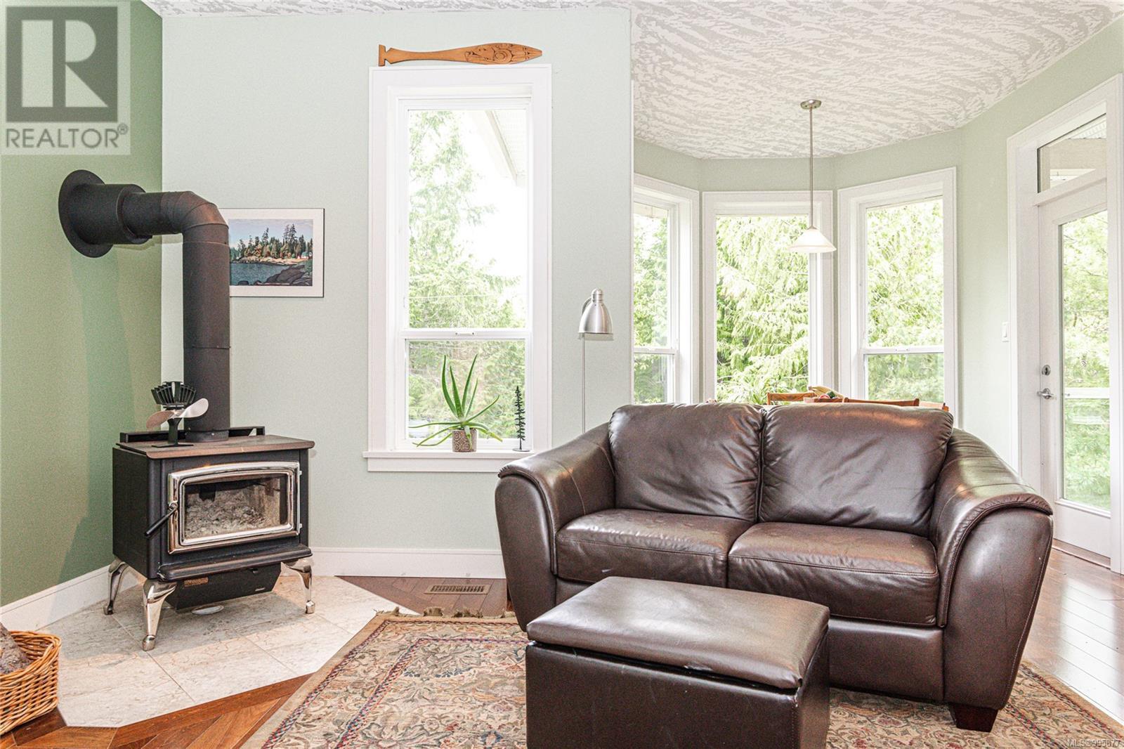Property at 2658 Courtney Way image 3