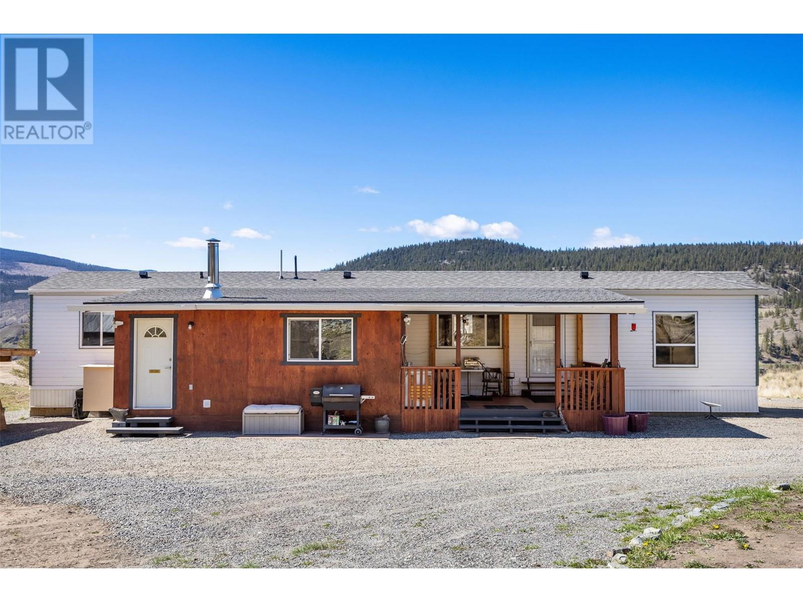 1832 Mound-Loon Lake Road, Clinton, British Columbia  V0K 1K0 - Photo 2 - 10343359