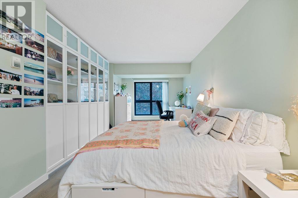 Listing Picture 14 of 36 : 404 238 ALVIN NAROD MEWS, Vancouver / 溫哥華 - 魯藝地產 Yvonne Lu Group - MLS Medallion Club Member