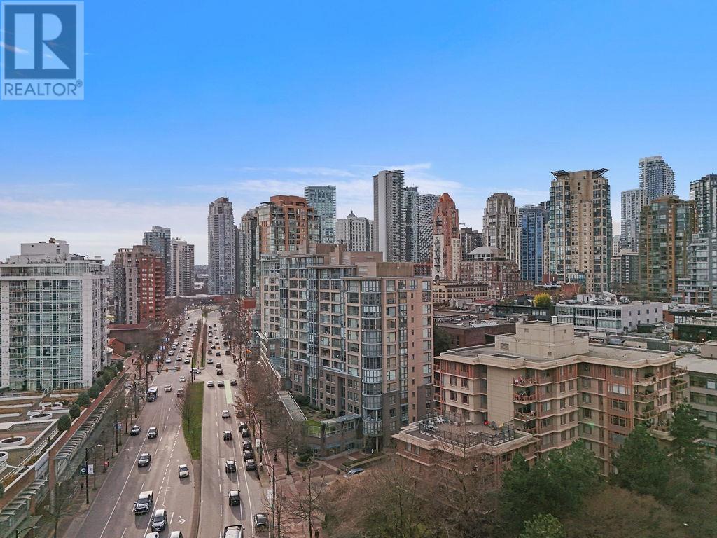 Listing Picture 33 of 36 : 404 238 ALVIN NAROD MEWS, Vancouver / 溫哥華 - 魯藝地產 Yvonne Lu Group - MLS Medallion Club Member