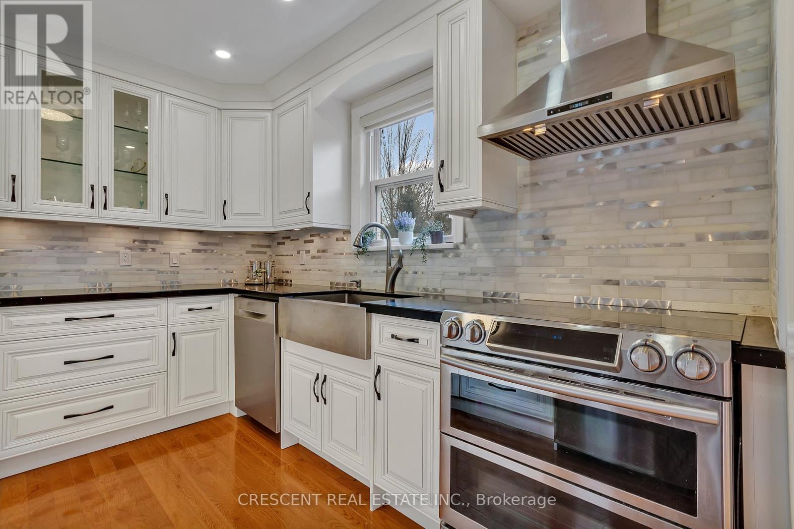 1520 Garnet Avenue, Mississauga, Ontario  L5G 4C8 - Photo 13 - W12027320