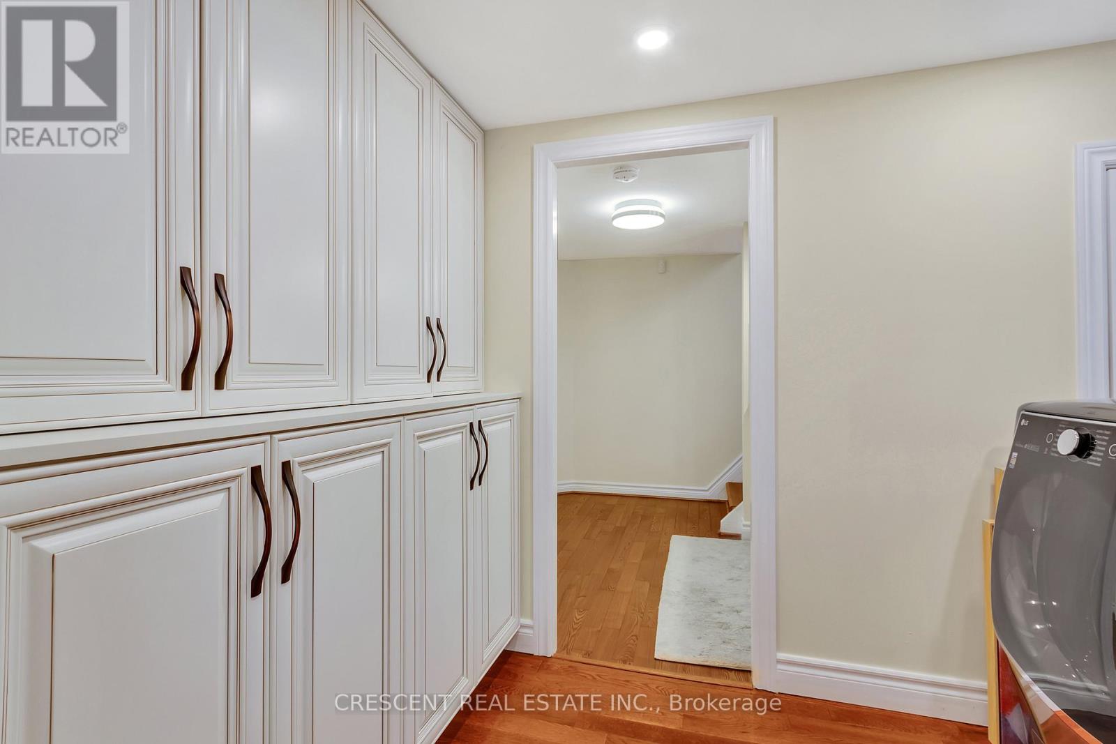 1520 Garnet Avenue, Mississauga, Ontario  L5G 4C8 - Photo 23 - W12027320