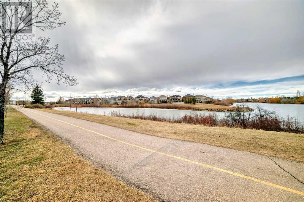 270 Mckenzie Towne Link Se, Calgary, Alberta  T2E 4E8 - Photo 31 - A2206411
