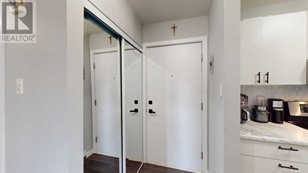 Property at 410, 111 Charles Avenue image 5
