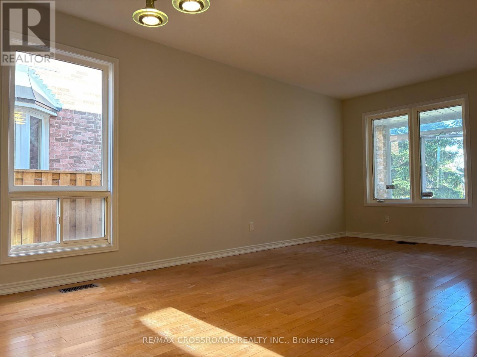 110 Halterwood Circle, Markham, Ontario  L3P 7T3 - Photo 10 - N12091350