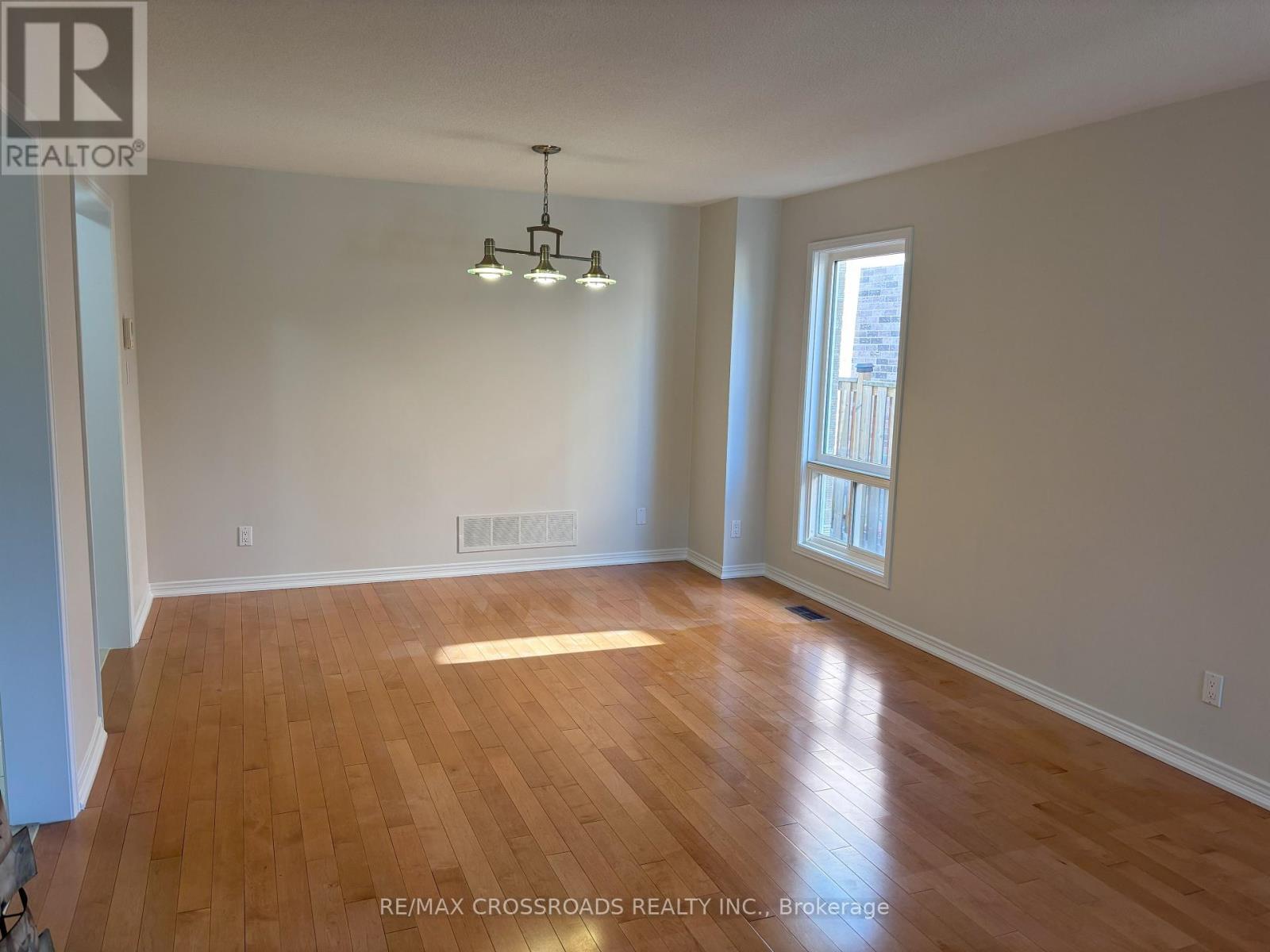 110 Halterwood Circle, Markham, Ontario  L3P 7T3 - Photo 11 - N12091350