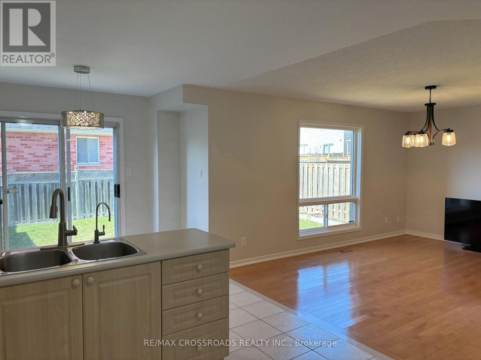 Property at 110 HALTERWOOD CIRCLE image 4