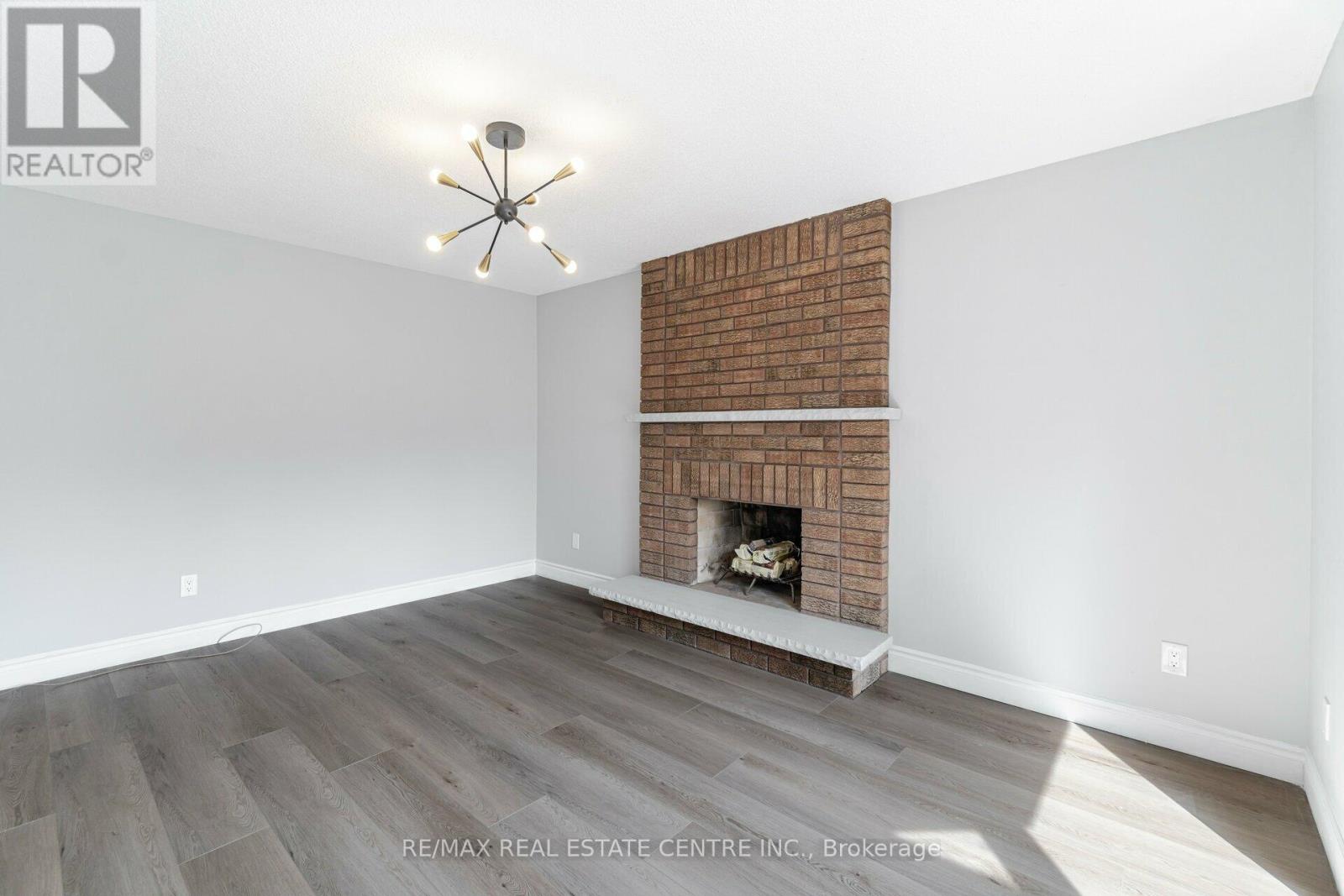 3246 Trelawny Circle, Mississauga, Ontario  L5N 5G6 - Photo 15 - W12091353