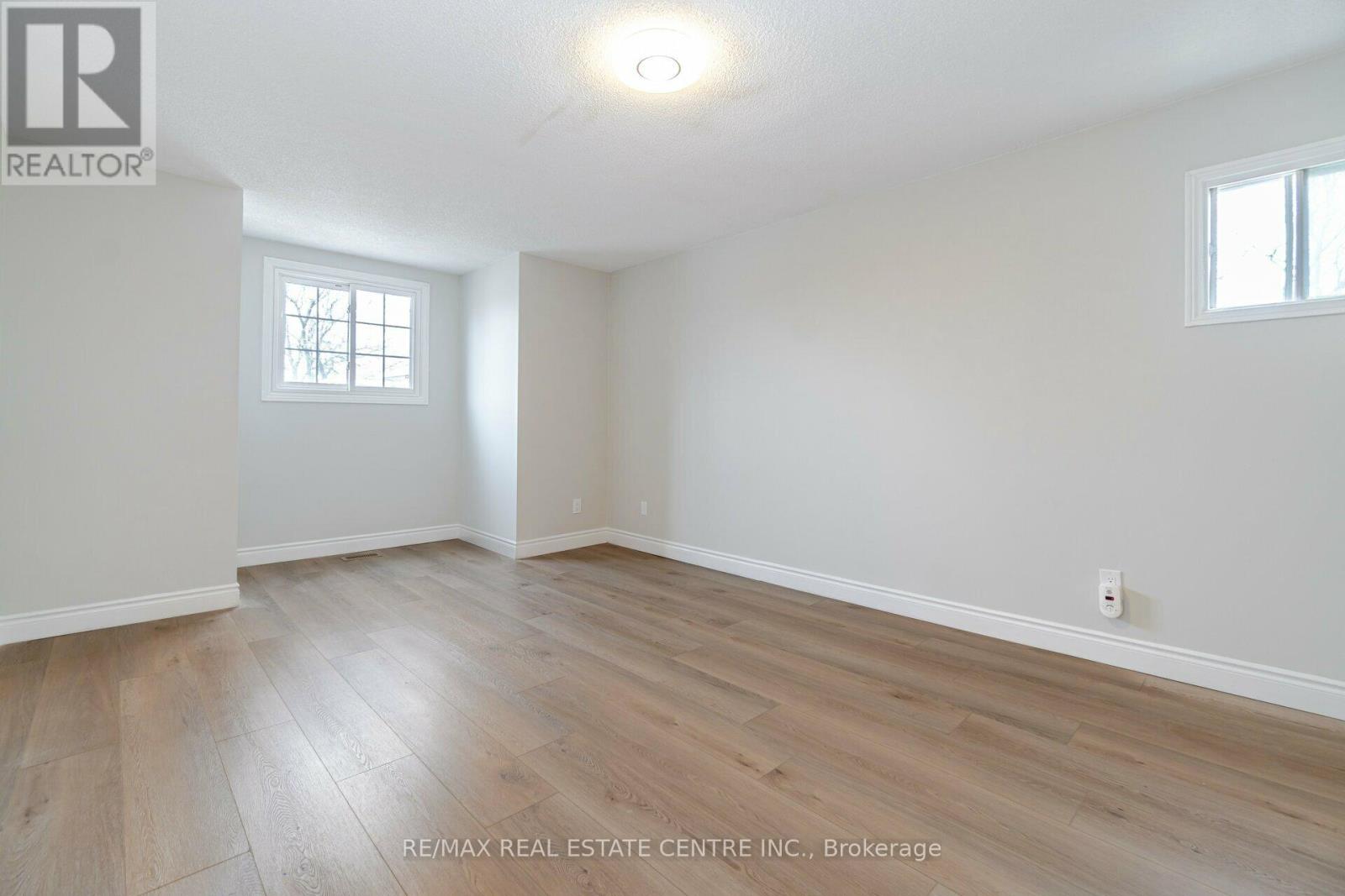 3246 Trelawny Circle, Mississauga, Ontario  L5N 5G6 - Photo 18 - W12091353
