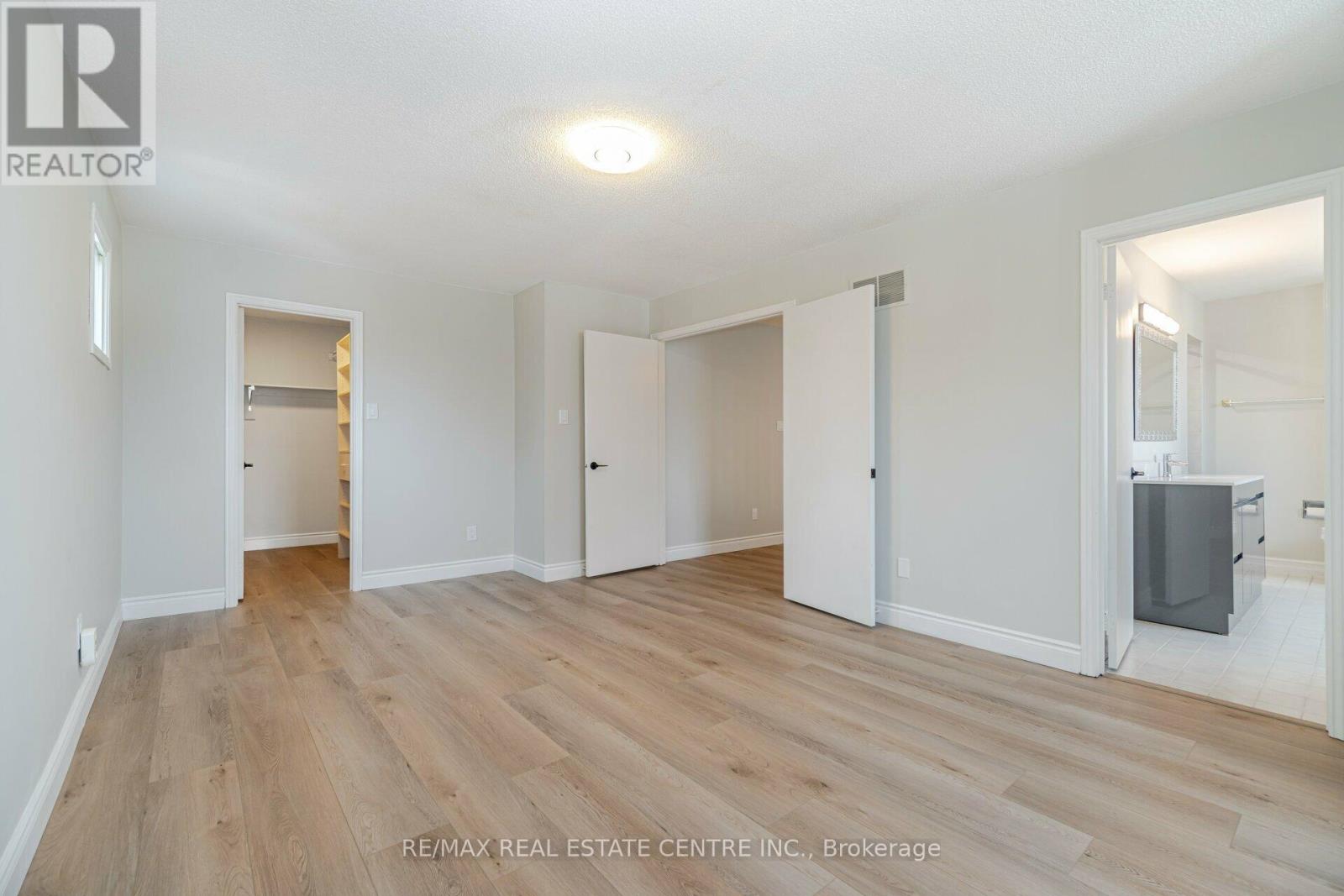 3246 Trelawny Circle, Mississauga, Ontario  L5N 5G6 - Photo 19 - W12091353