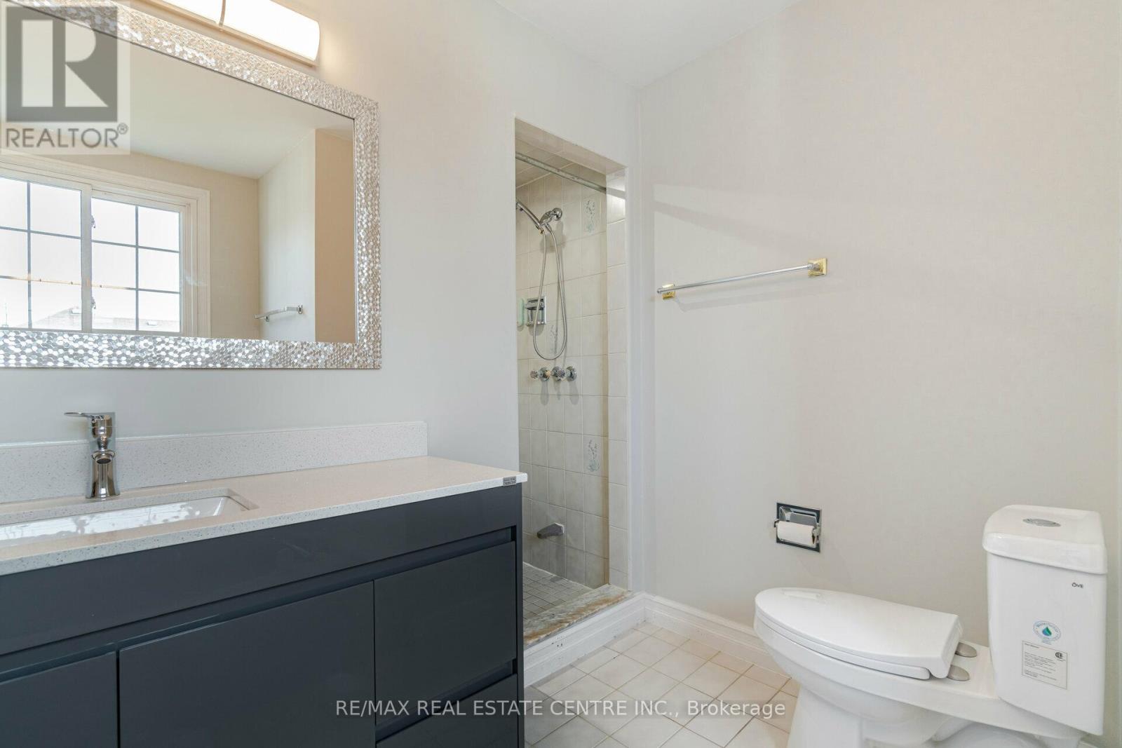 3246 Trelawny Circle, Mississauga, Ontario  L5N 5G6 - Photo 20 - W12091353