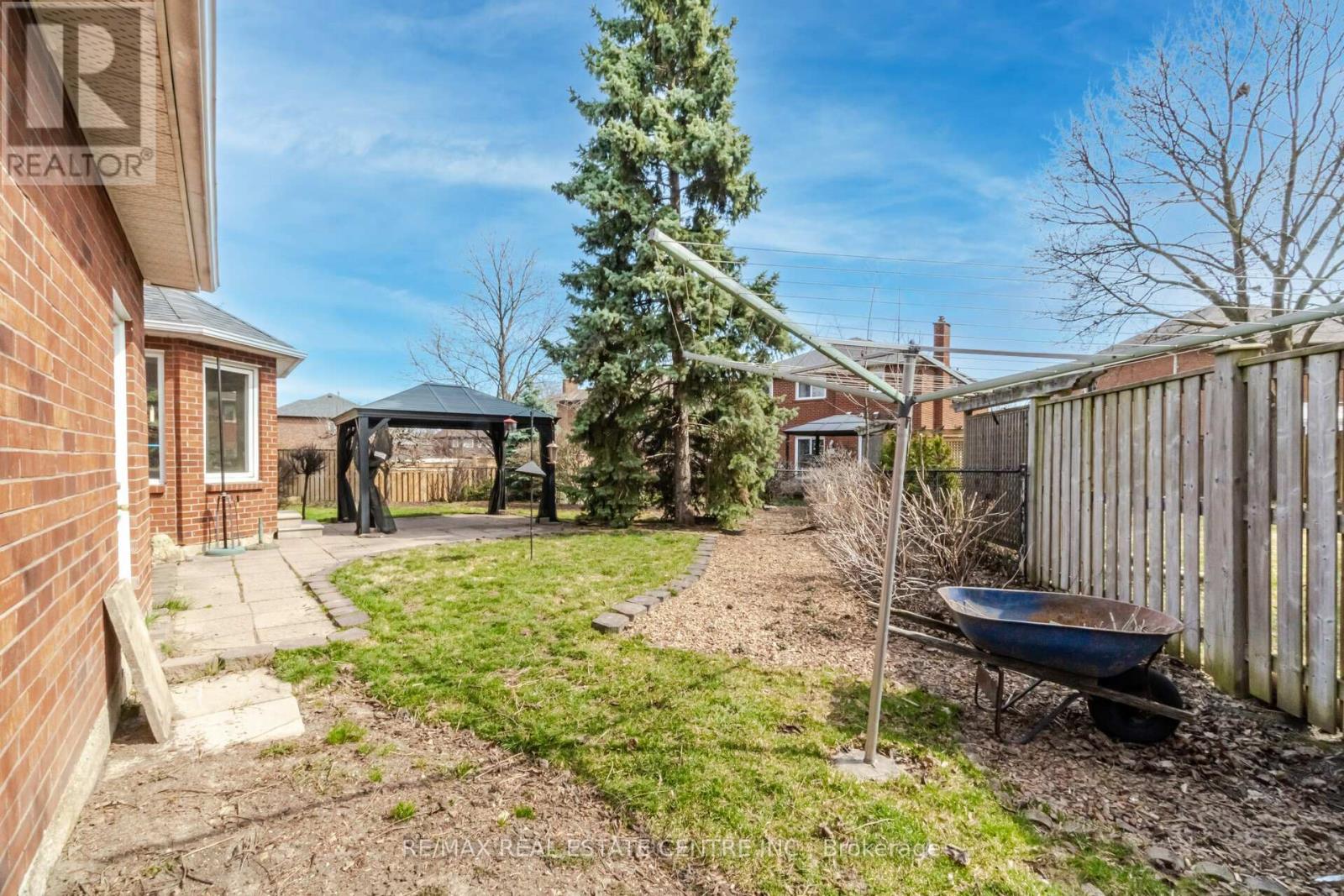 3246 Trelawny Circle, Mississauga, Ontario  L5N 5G6 - Photo 28 - W12091353