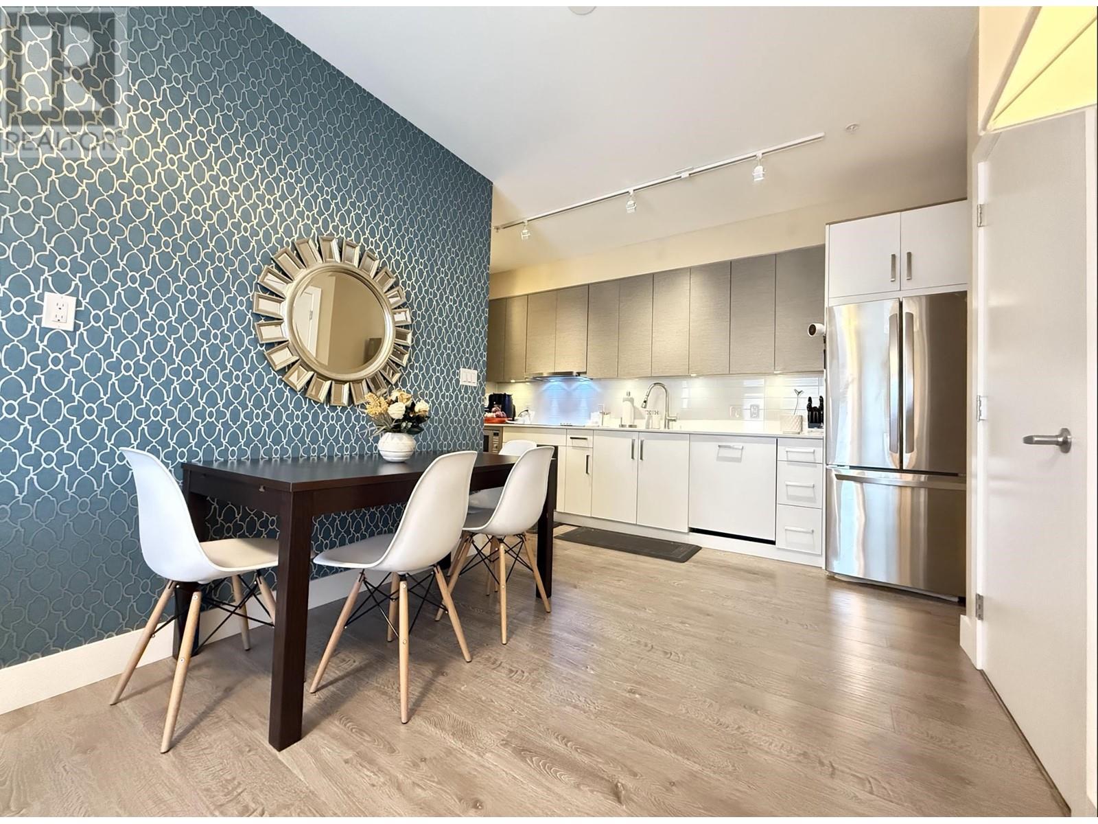 103 809 Fourth Avenue, New Westminster, British Columbia  V3M 0K1 - Photo 1 - R2991769