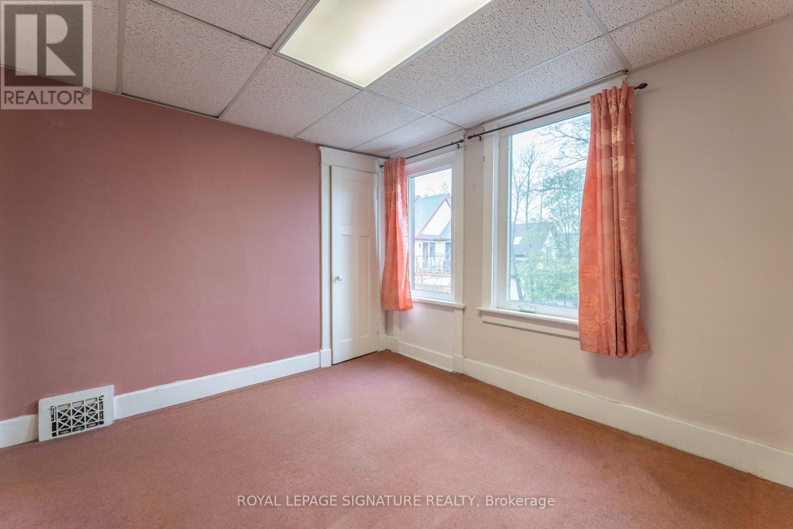 2nd Fl Off / 3rd Fl Loft - 314 Frederick Street, Kitchener, Ontario  N2H 2N7 - Photo 4 - X12091365